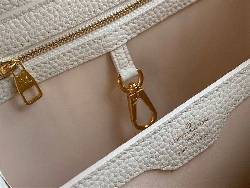  graceful everyday bag detail view showing craftsmanship 14