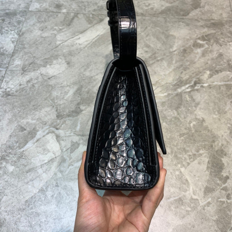 Modern Premium PU Leather Handbag - Understated Luxury Look | Women's Fashion Handbag #628 - back view (image 4) of designer-inspired handbag
