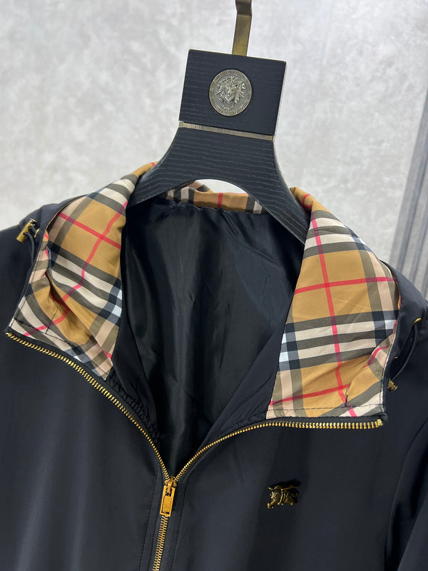 Back view of Burberry luxury piece style No.427