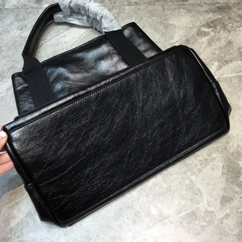 Bold Vegan Leather Handbag - Chic Everyday Appeal | Women's Fashion Handbag #775 - interior view (image 6) of designer-inspired handbag