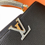  Graceful everyday bag carried on shoulder 40