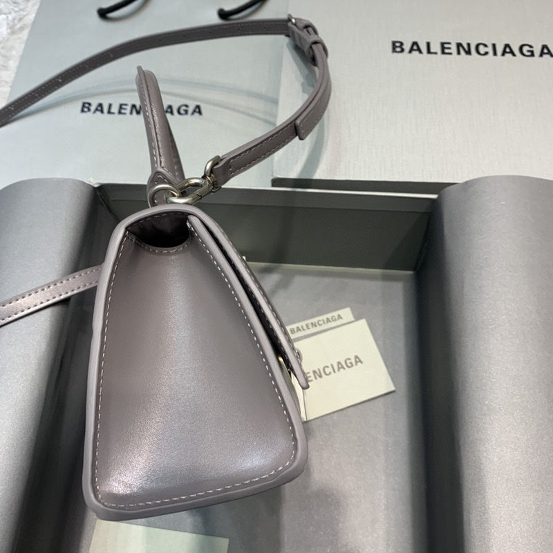 Polished Vegan Leather Handbag - Everyday Elegance | Women's Fashion Handbag #673 - back view (image 4) of designer-inspired handbag