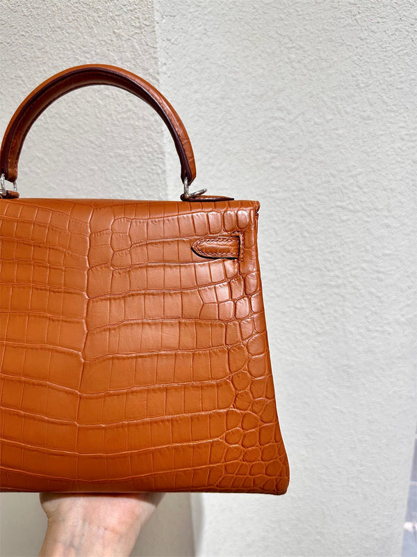  Refined satchel carried on shoulder 16