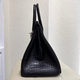  carryall bag close-up of hardware and finish 35