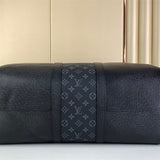  Sophisticated handbag carried on shoulder 40