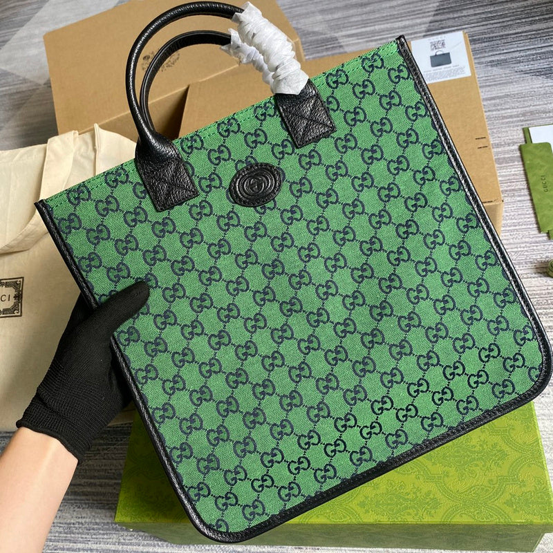 Handle and strap detail of everyday-luxe modern women's handbag – women's luxury handbag