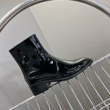 Styling view of Saint Laurent luxury piece style No.019