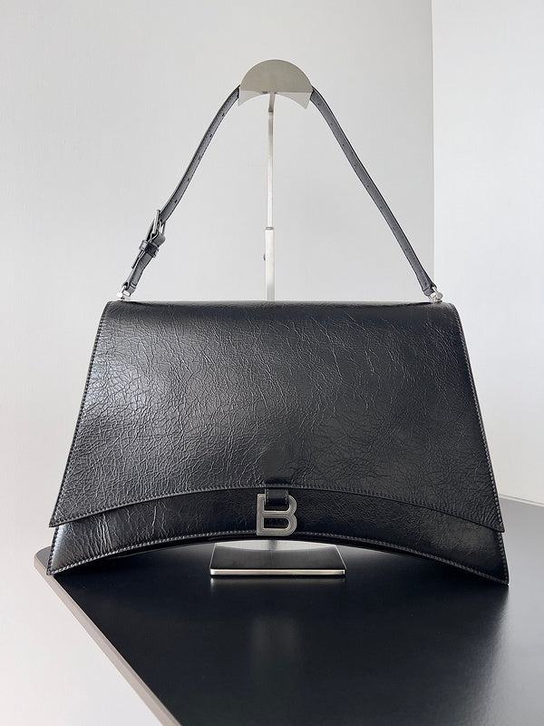 Zivas Charm Elevated Essentials Fashion Handbag (Contemporary Shape Language) – Detail View