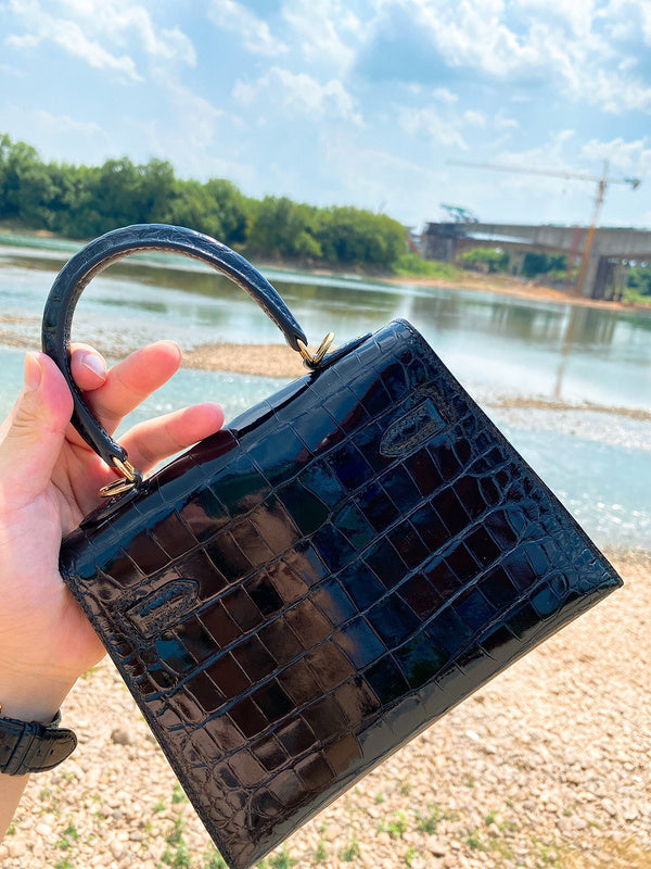 Everyday-Ready bag shown from front angle