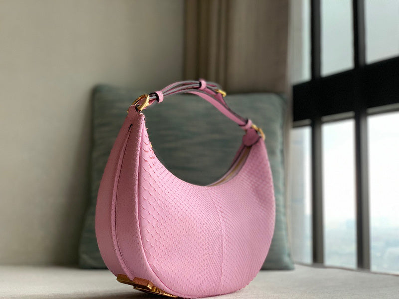 Ziva's Charm handbag – detail view (29cm*24.5cm*10cm)