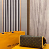  handbag close-up of hardware and finish