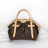 Handle and strap detail of refined statement women's handbag – women's everyday handbag