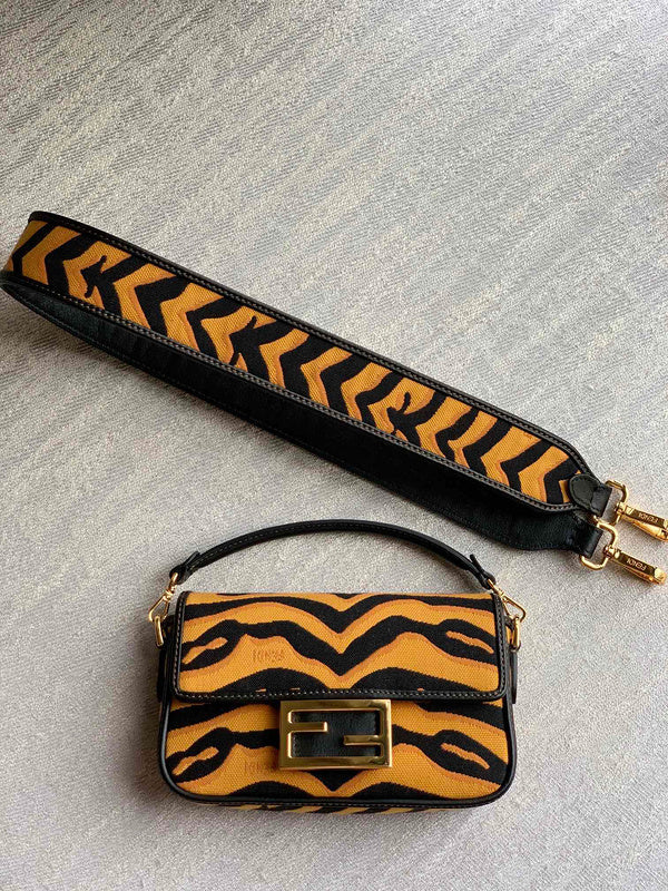 Ziva's Charm handbag – product shot (Standard Size)