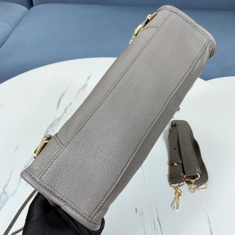 Zivas Charm Signature Style Fashion Handbag (Refined Modern Silhouette) – Lifestyle Shot