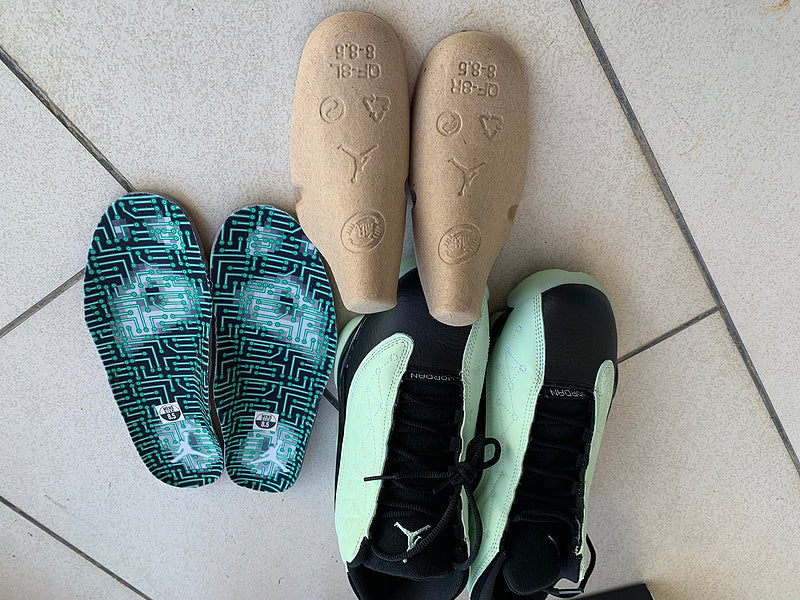 Nike Men's & Women's Designer Lifestyle Shoes — Style 224 angle view