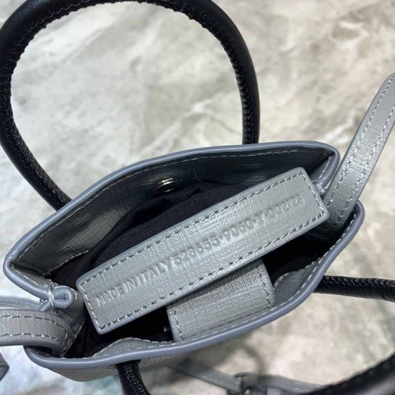 Effortless Faux Leather Handbag - Understated Luxury Look | Women's Premium Handbag #1055 - texture close-up (image 9) of designer-inspired handbag