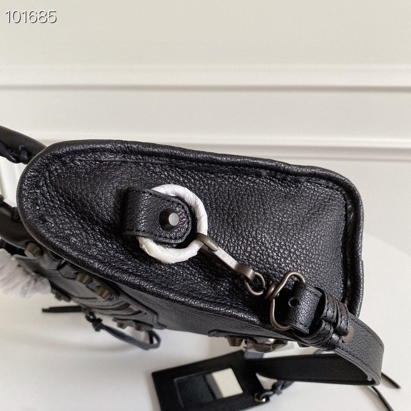 Zivas Charm Streamlined Design Fashion Handbag (Refined Modern Silhouette) – Interior View
