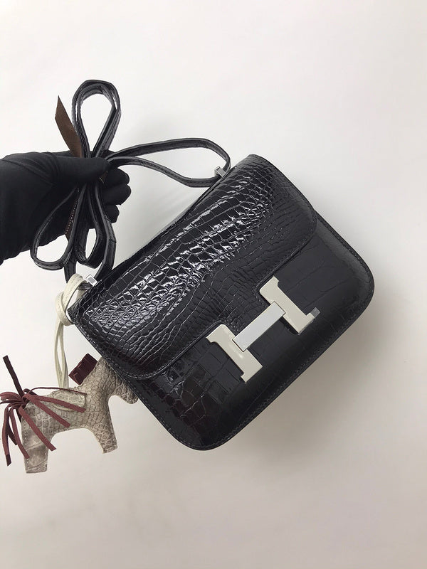 Poised bag women's premium everyday handbag