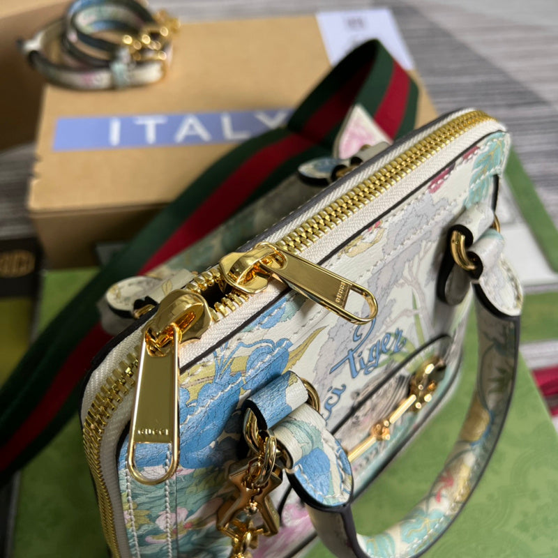 Close-up detail of premium everyday-luxe women's handbag – women's luxury handbag