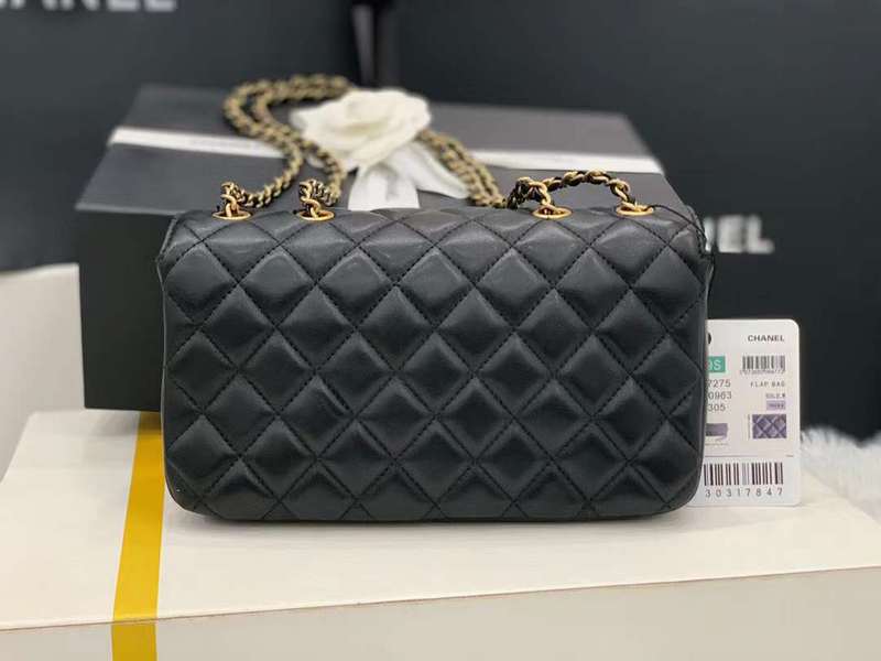 Zivas Charm Modern Minimalist Look Luxury Handbag (Premium Everyday Carry) – Close-Up Detail