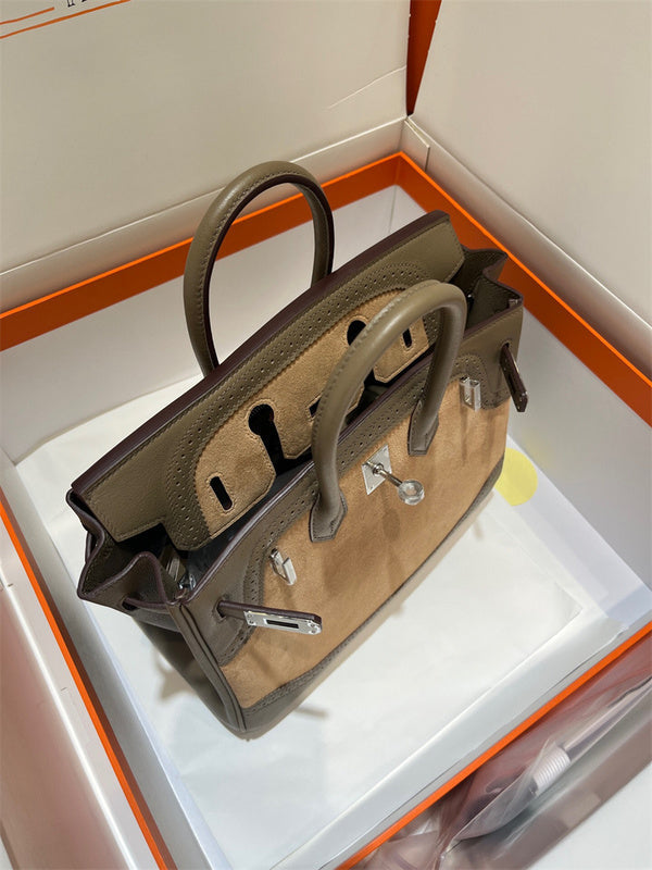  versatile tote bag styled with outfit