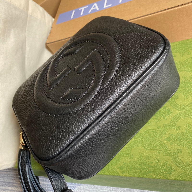 Handle and strap detail of refined premium women's handbag – women's designer-style accessory