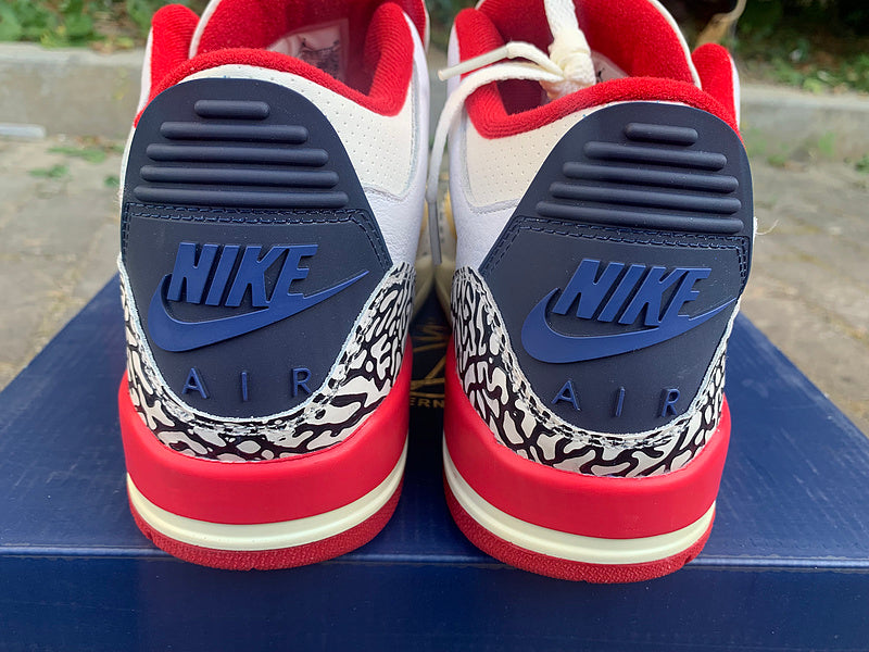 Nike Men's & Women's Luxury Low-Top Trainers — Style 213 interior view