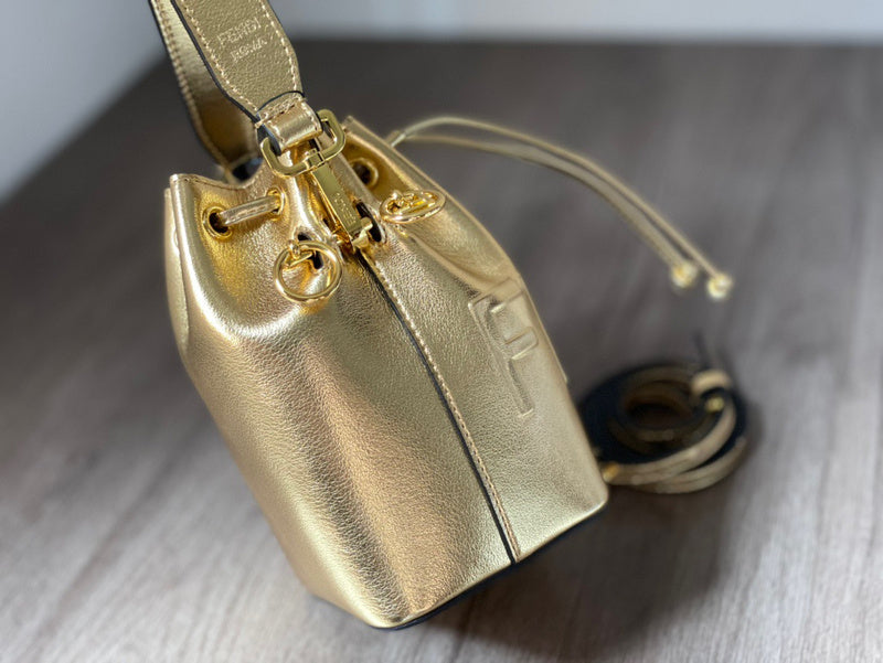 Ziva's Charm handbag – full view (12cm*18cm*10cm)