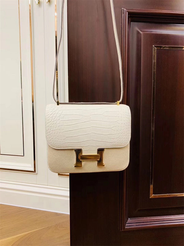  graceful handbag styled with outfit 12