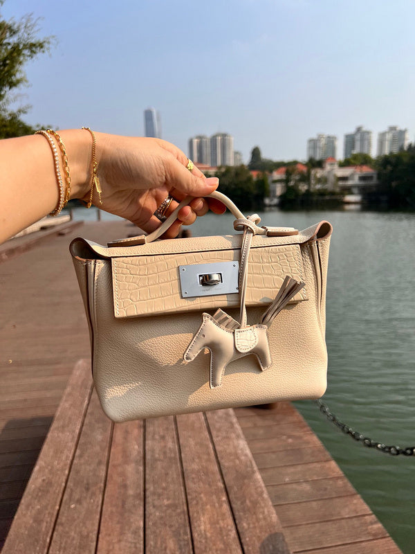 Contemporary bag women's premium everyday handbag
