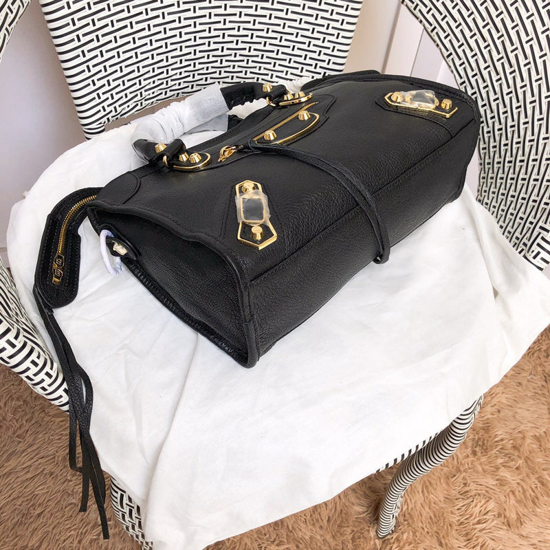 Top view of structured premium women's handbag – women's luxury accessory
