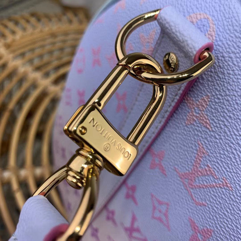 Handle and strap detail of classic modern women's handbag – women's luxury accessory