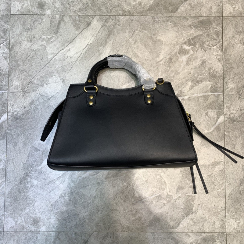 Timeless Premium PU Leather Handbag - Signature Hardware Accents | Women's Designer-Inspired Purse #677 - hardware and detail close-up (image 5) of designer-inspired handbag