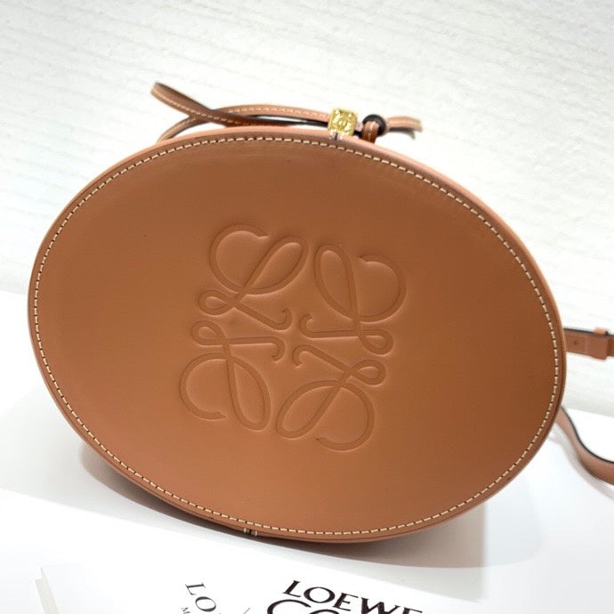 Ziva's Charm handbag – interior view (21.5cm*31cm*16cm)