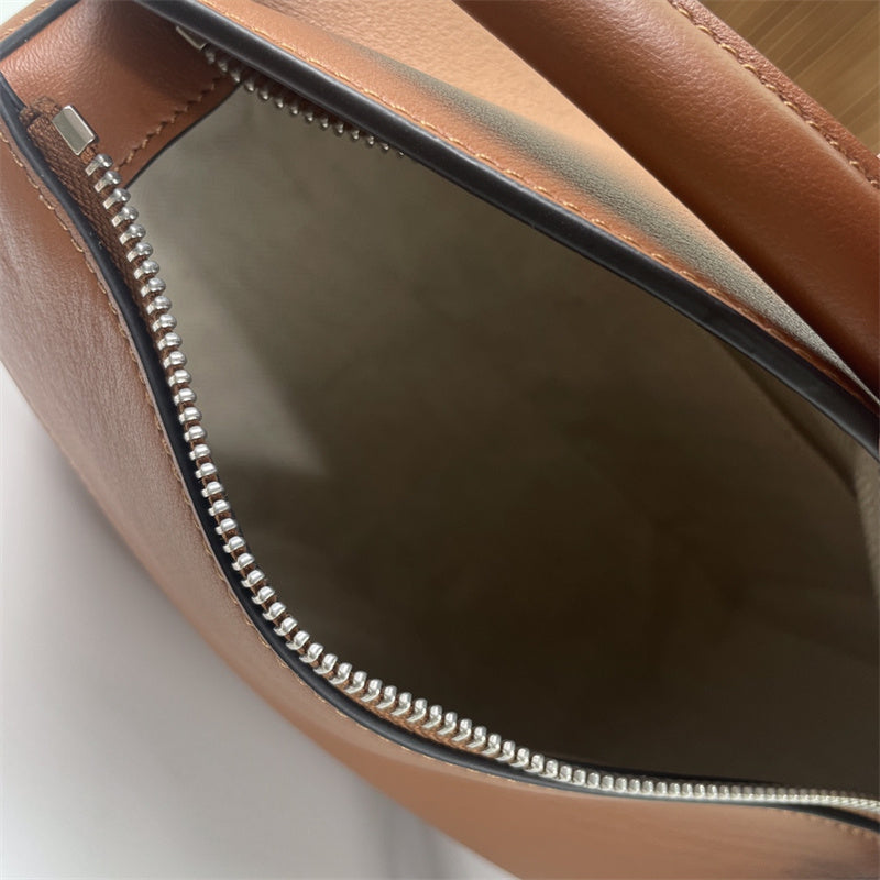 Ziva's Charm handbag – side angle view (24cm*16cm*10cm)