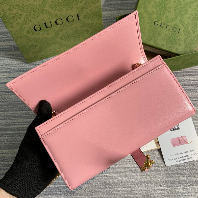 Interior view of classic elevated women's handbag – women's everyday handbag