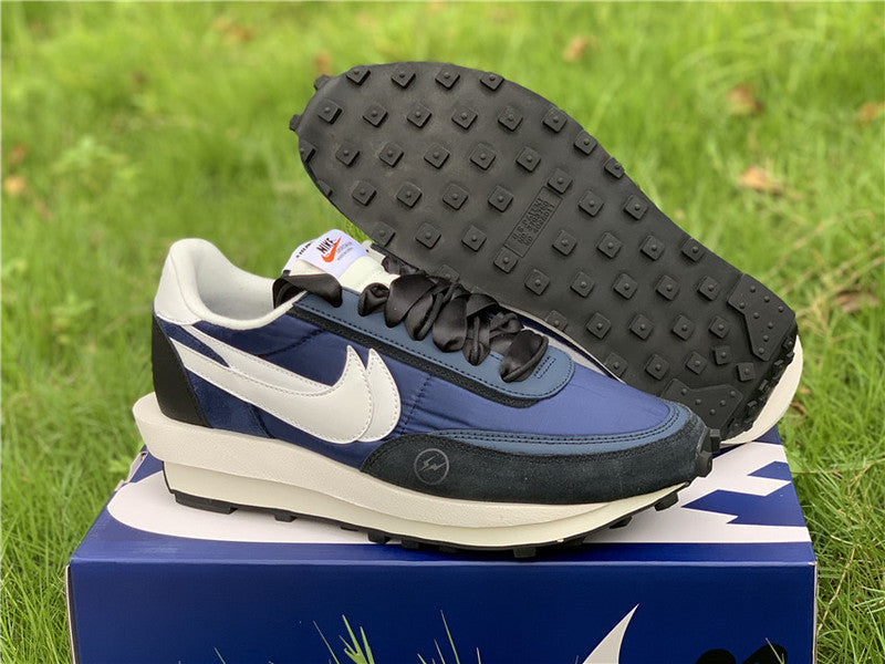 Nike Men's & Women's Luxury Lifestyle Trainers — Style 063 hardware detail