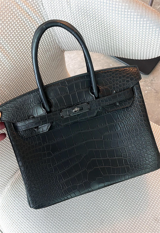  structured bag interior and compartment view