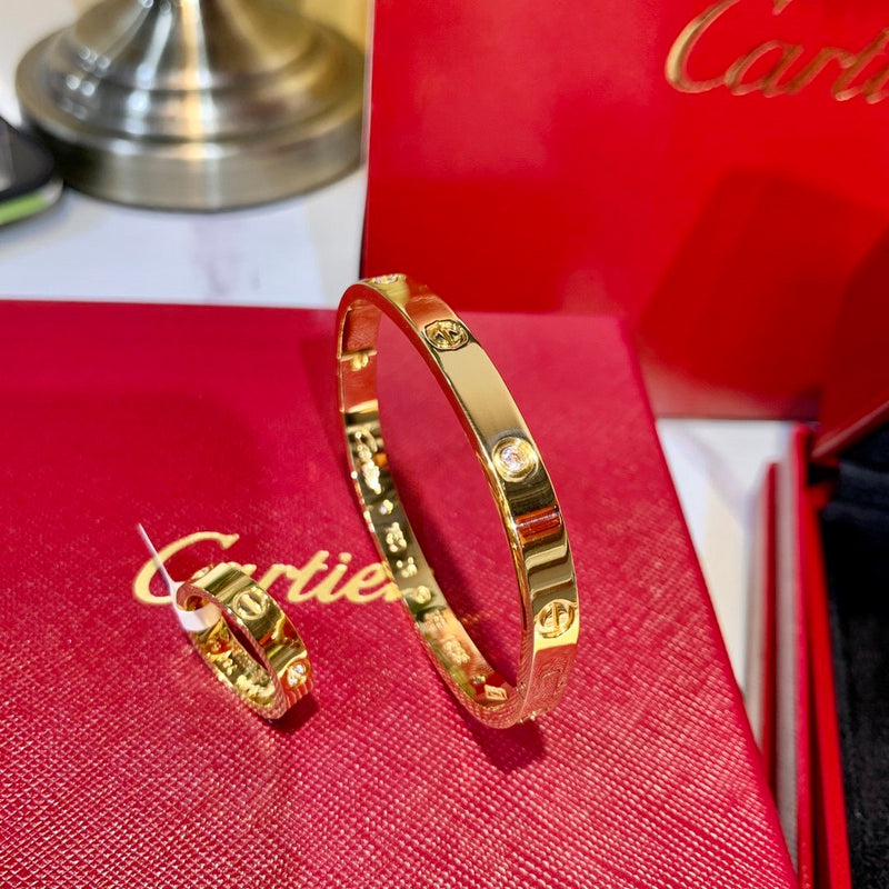 Front view of Cartier unisex jewelry piece