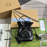 Side profile of everyday-luxe elevated women's handbag – women's designer-style accessory