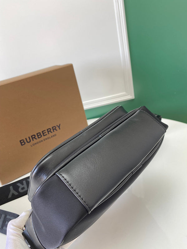 Understated Premium PU Leather Handbag - Chic Everyday Appeal | Women's Designer-Inspired Purse #1100 - product detail shot (image 10) of designer-inspired handbag