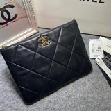  spacious purse view 4