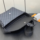  Chic tote bag front view 7