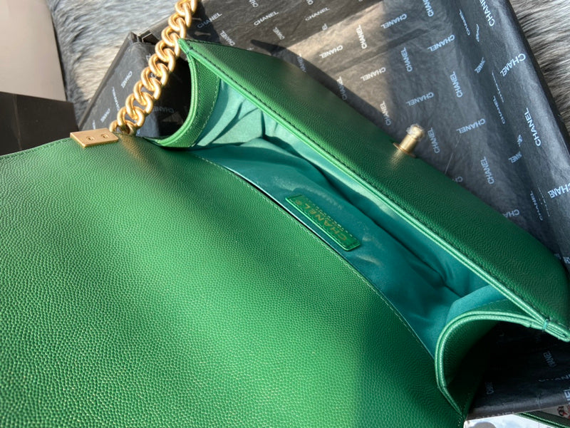  mid purse view 9