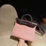  smart everyday bag detail view showing craftsmanship 20