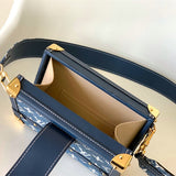  shoulder bag interior and compartment view 9