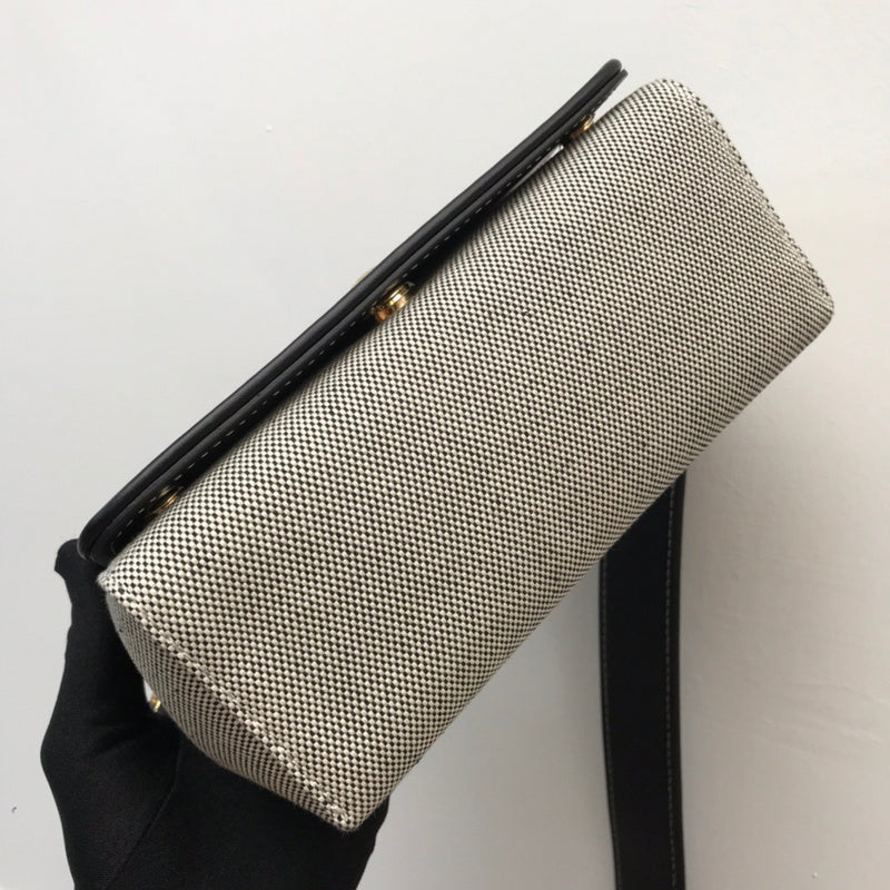 Ziva's Charm handbag – back view (one versatile size)