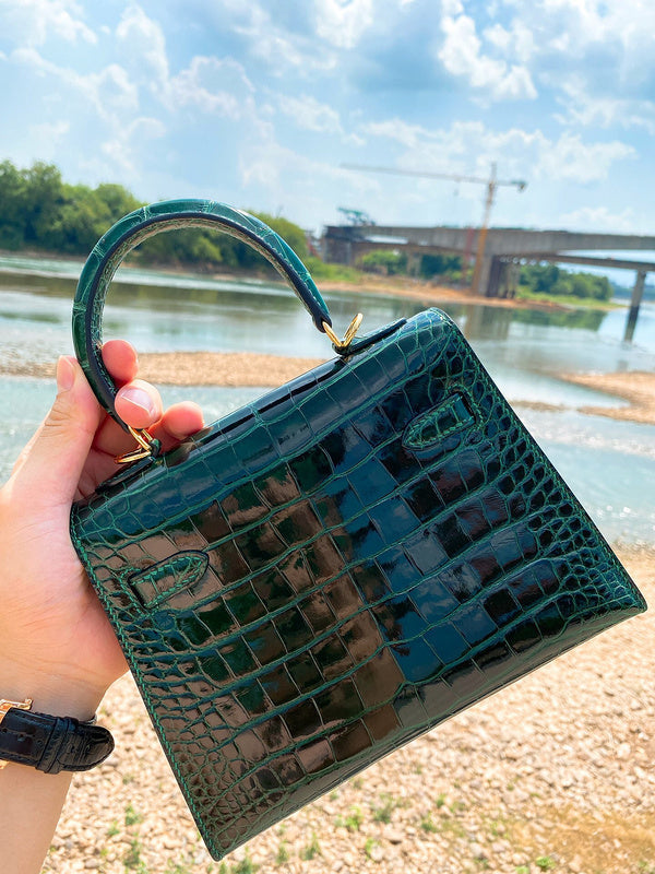 Close-up detail of everyday-ready bag design