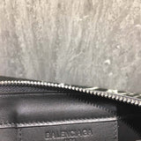 Sleek Faux Leather Handbag - Versatile Everyday Design | Women's Luxury Handbag #798 - texture close-up (image 9) of designer-inspired handbag