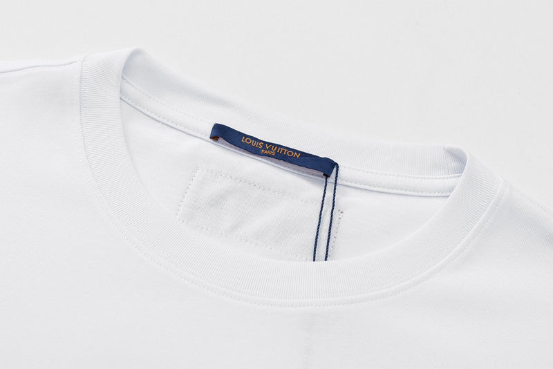 Full styled look of Louis Vuitton cotton t-shirt with relaxed-fit cut